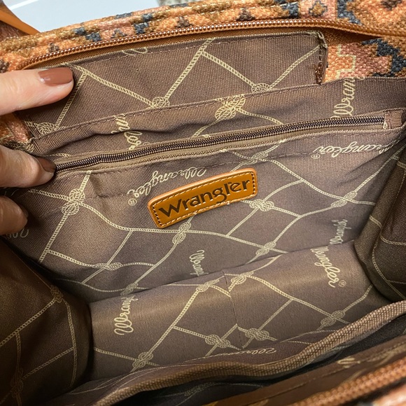 NWT Wrangler Aztec Canvas Tote Bag - Picture 7 of 9